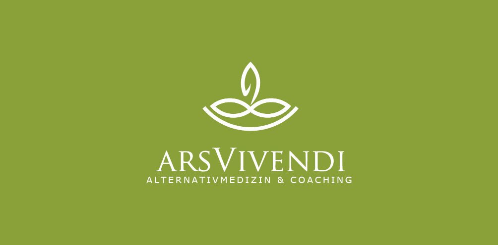 Schriftzug ArsVivendi mit Blume und grünem Hiintergrund